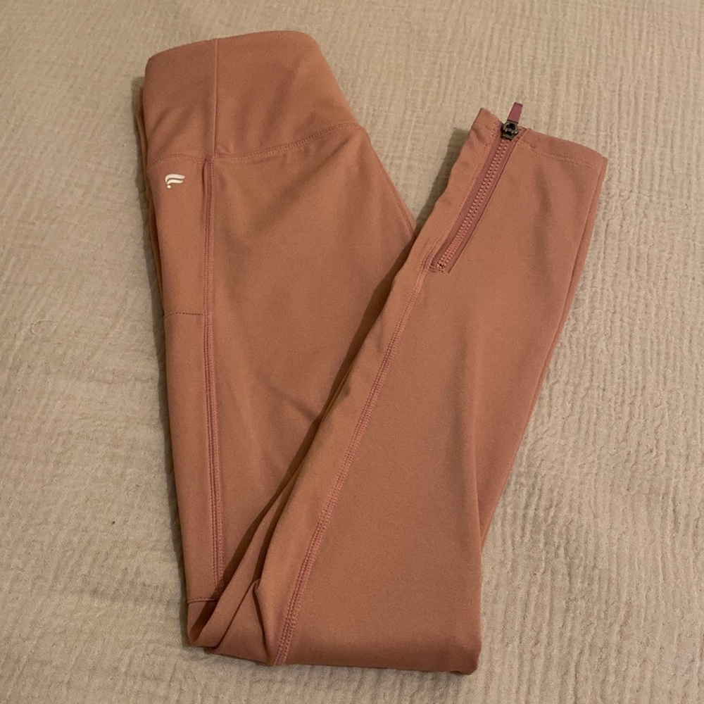 Fabletics Motion 365 leggings. Size S